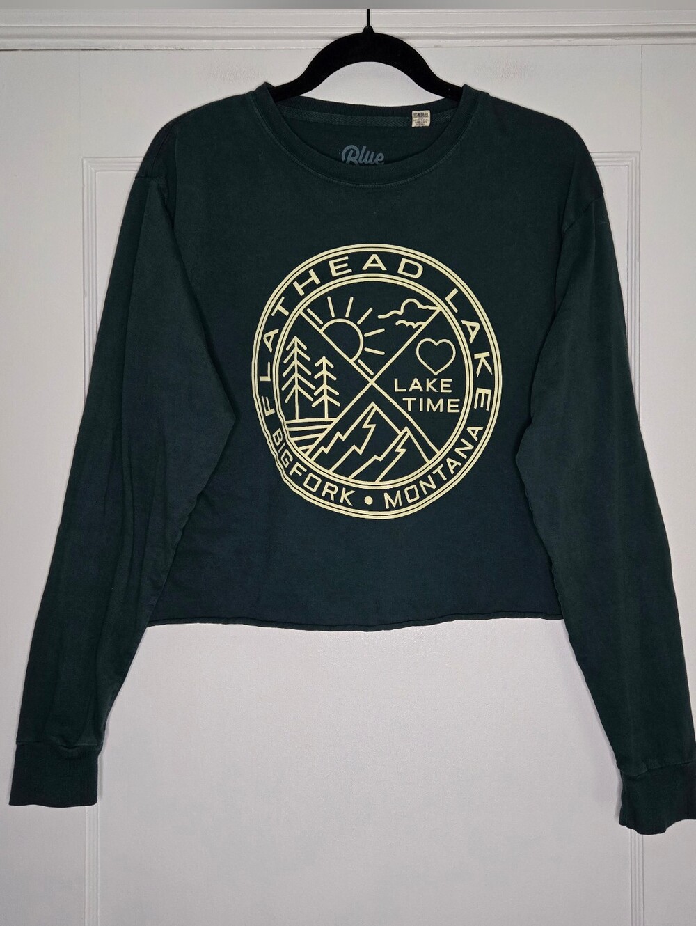 Blue 84 Women's M Forest Green Long Sleeve Tee with Cream Graphic